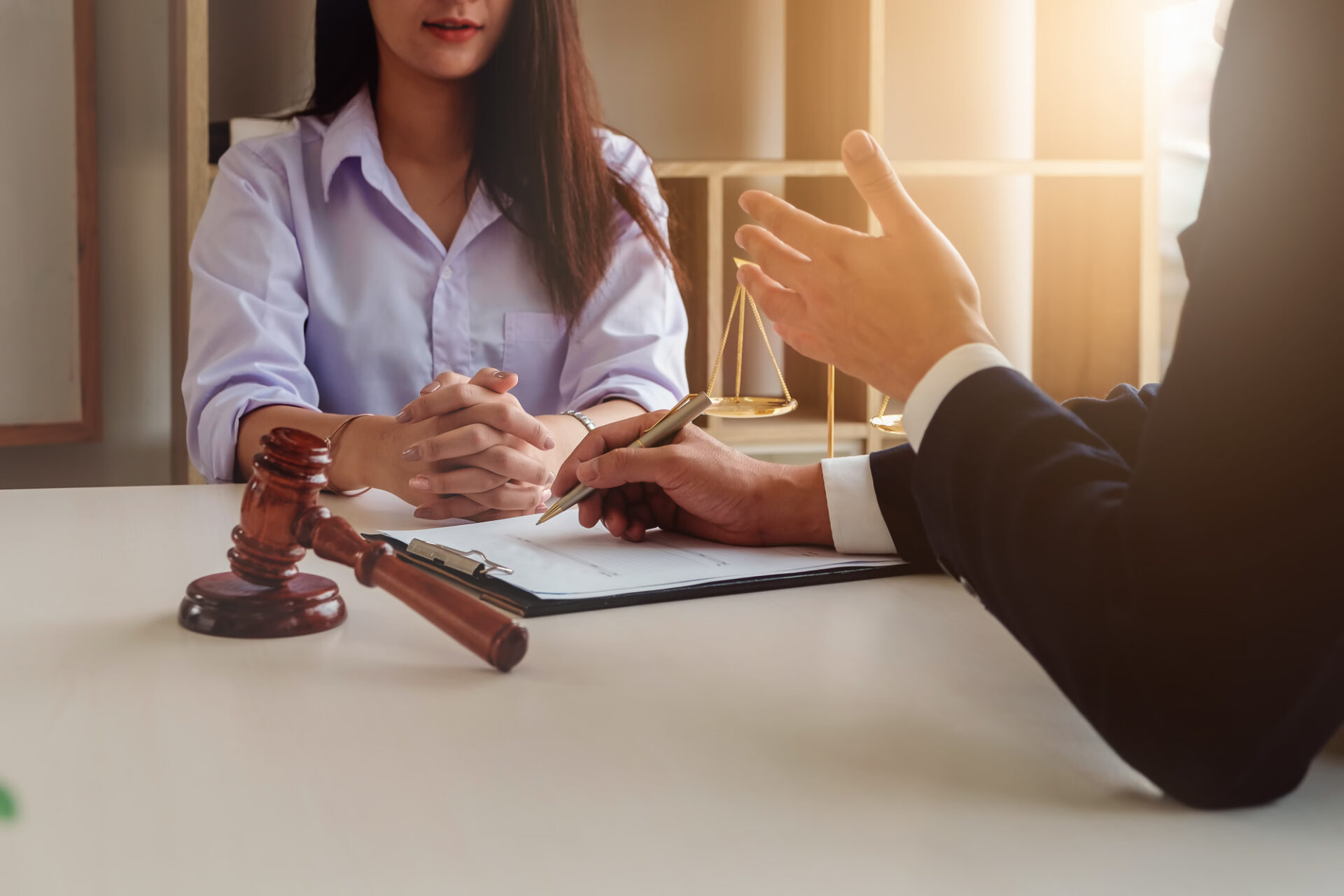 commercial litigation lawyer